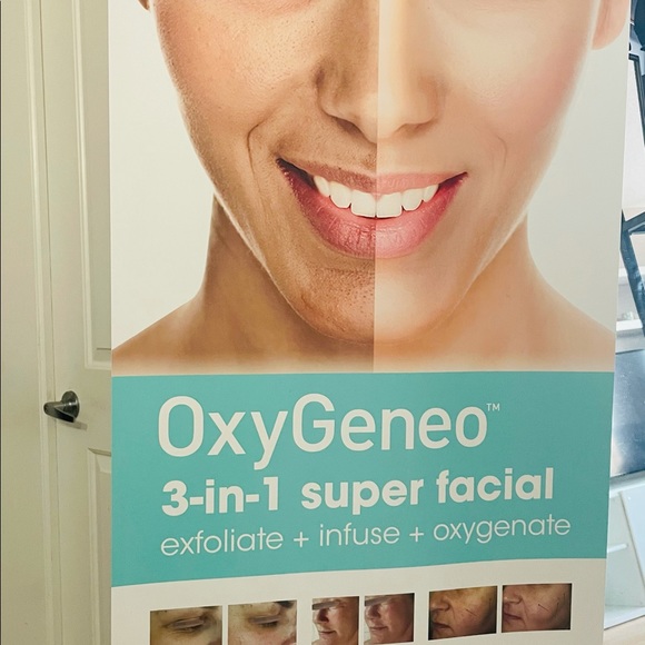 Coach - Picture 3 of 3